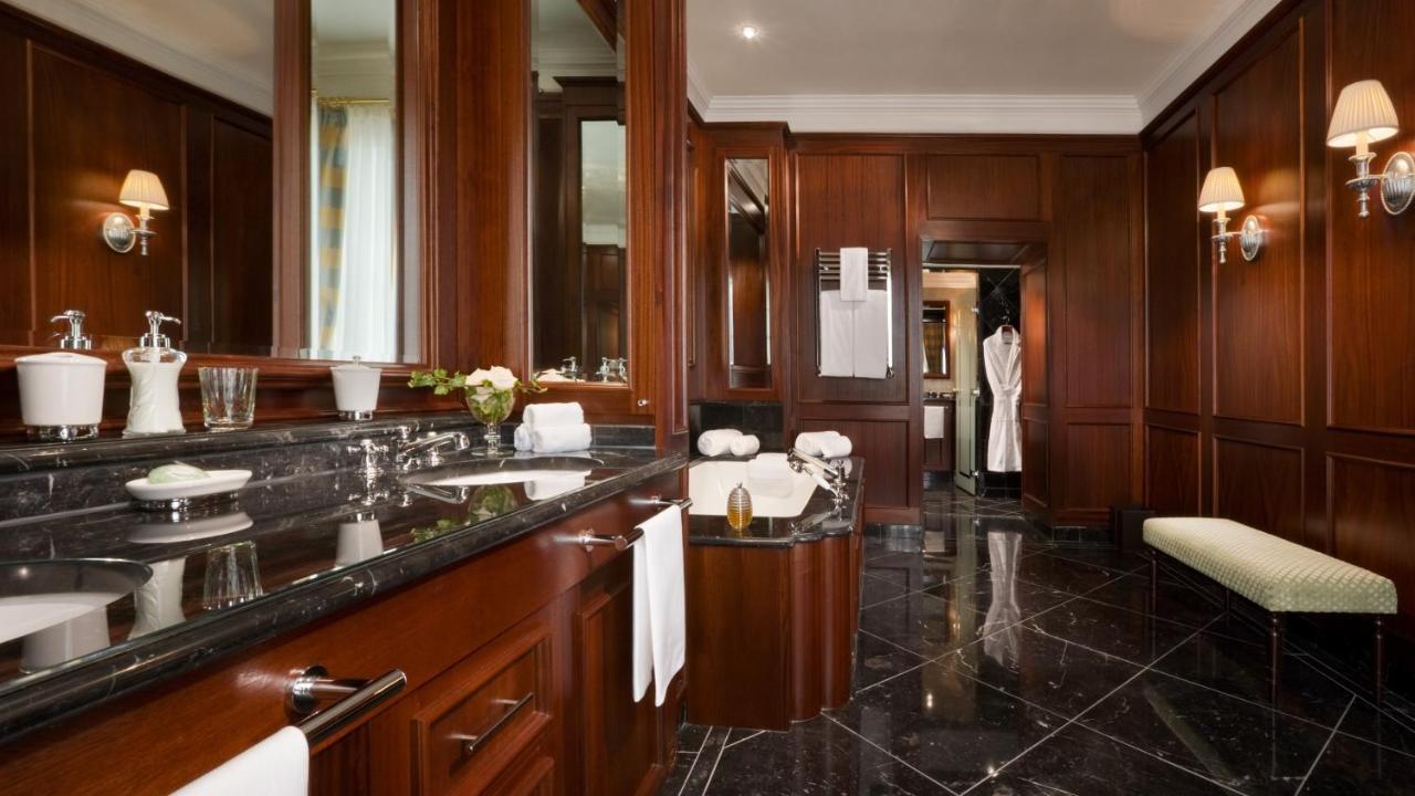 Castlemartyr Resort Hotel Экстерьер фото Bathroom