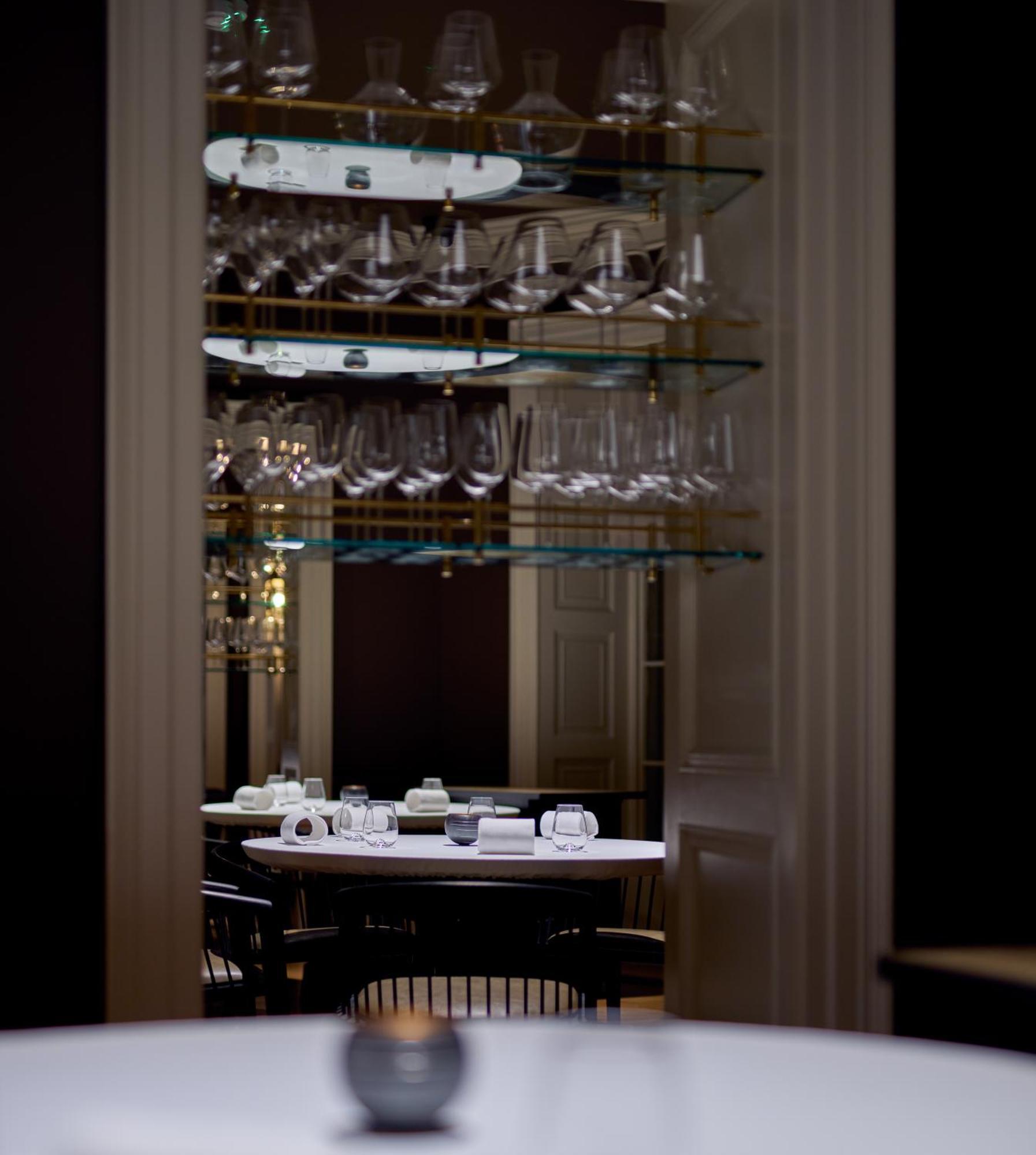 Castlemartyr Resort Hotel Экстерьер фото A wine rack