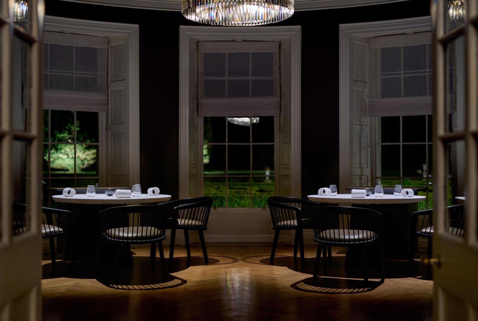 Castlemartyr Resort Hotel Экстерьер фото The dining room at The Ivy, St John's Wood